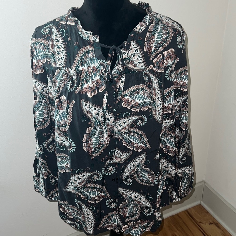 LOFT long sleeve olive green paisleys print tie front buttoned down top blouse M